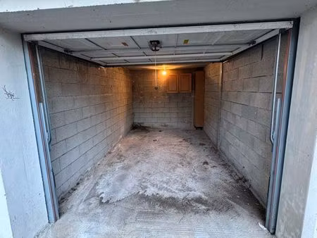 loue garage fermé
