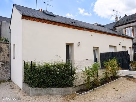 maison t2 duplex meublée avec cour et parking – orléans faubourg bannier