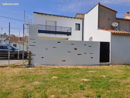 location maison saint florent des bois