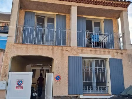 maison de village pleine de charme – 4 pièces – cour et terrasse – carry-le-rouet