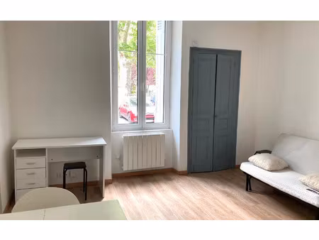 location appartement  m² t-1 à périgueux  376 €