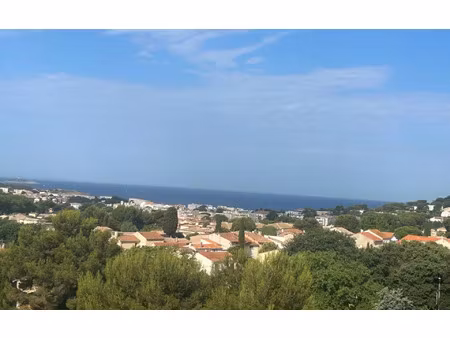 location appartement  75 m² t-3 à six-fours-les-plages  1 300 €
