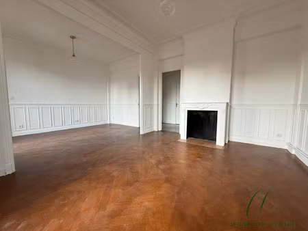 location vide : 3 pièces avec extérieur - avenue durante