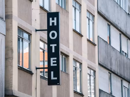 vente hôtel 35 pièces 1400 m² à dinard (35800)  5 100 000 €