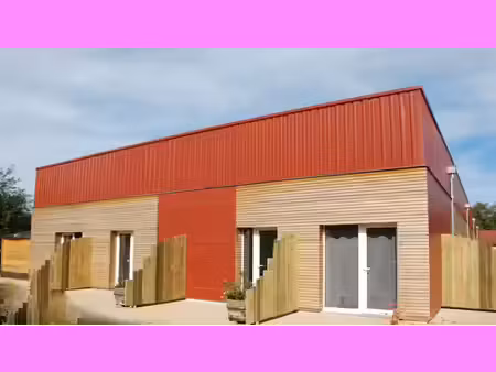 location meublée appartement 2 pièces 43 m² à arbouans (25400)  548 €