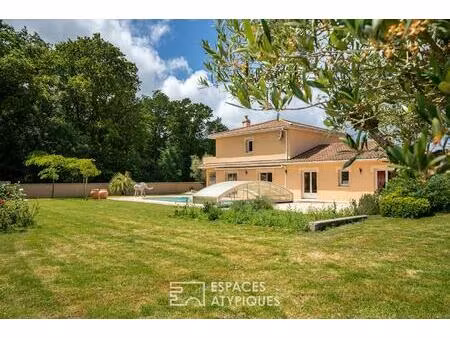 maison familiale avec piscine au calme proche bourg