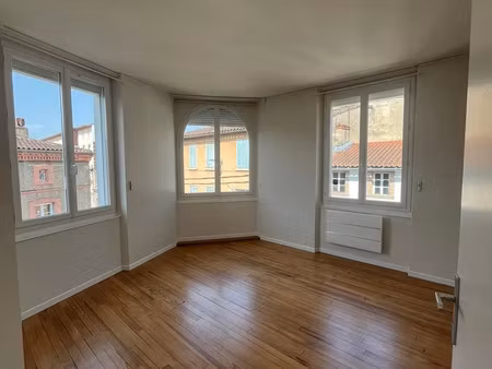 location appartement 3 pièces 74 m² à albi (81000)