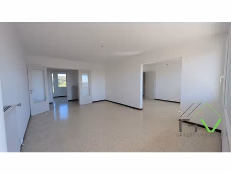 grand t5 lumineux avec vue dégagée et double balcon