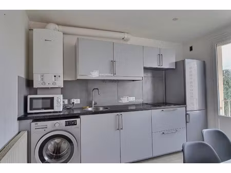 location appartement 2 pièces 43 m² à saint-étienne (42100)