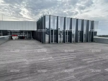 location bureaux 476 m²