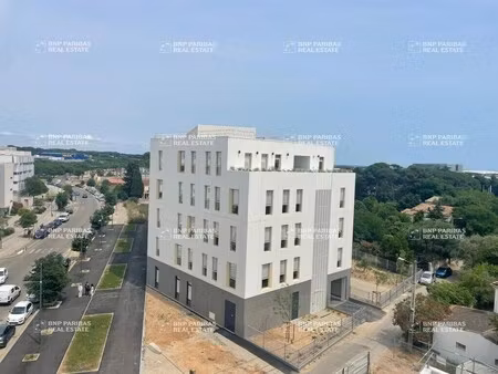 location bureaux 340 m² à 1 669 m²