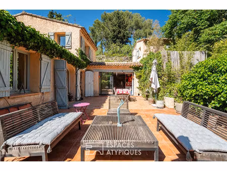 propriété de charme au coeur de bibémus  sur les traces de cézanne