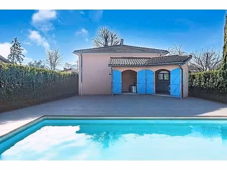 maison exceptionnelle 6 pieces de 175 m2 chassieu (69680)