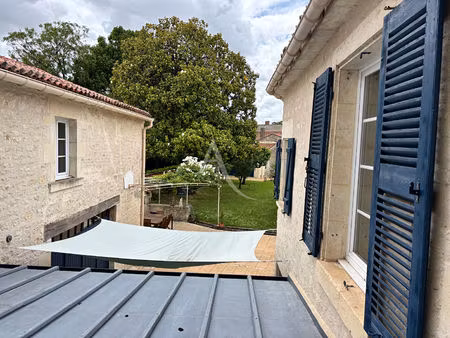 maison bourgeoise au coeur de fontenay le comte