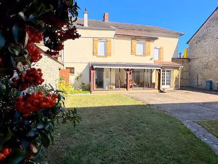 maison et entreprise réunis à nezel 145 m2