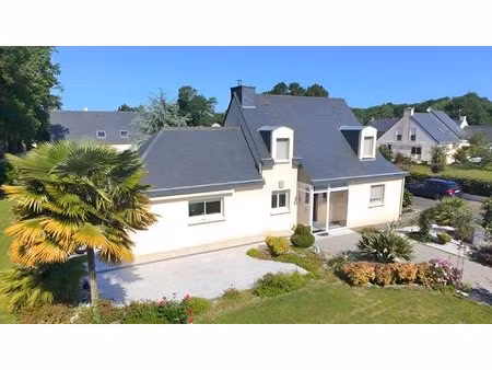maison contemporaine 4 chambres sur 1 693 m² de terrain