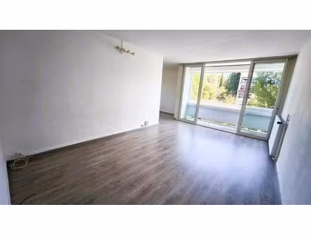 appartement t4 - 72 m² dans apt