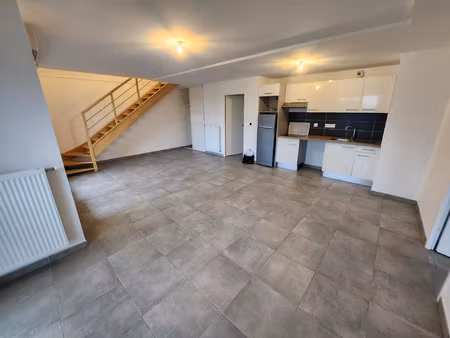 superbe t3 duplex de 76m2 à saint simon