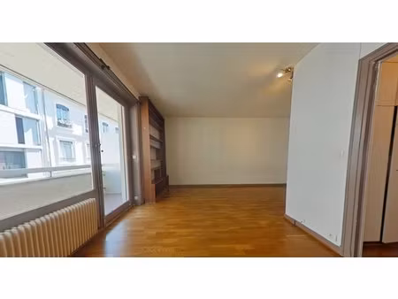 t1 rue de conde 69002 lyon