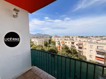 marseille 8e – un appartement lumineux au coeur d'un environ