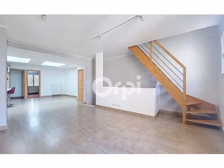 location appartement  84.92 m² t-3 à moret-sur-loing  1 180 €