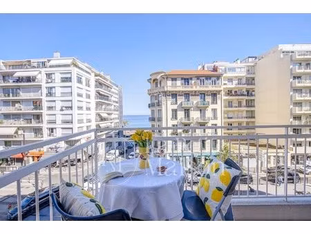 2pièces vendu loué - vue ville et mer - terrasse - cave