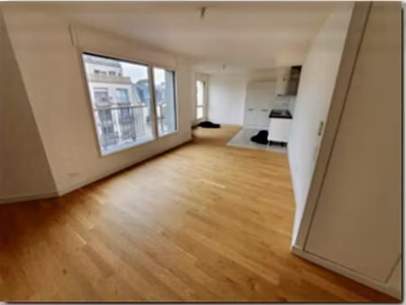 a louer 3 pieces 74.39m² avec balcon. paris xvème