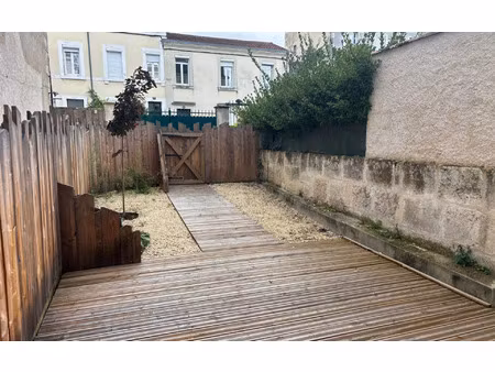 location appartement  m² t-2 à périgueux  565 €