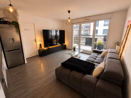 location appartement 2 pièces  41.30m²  pontoise