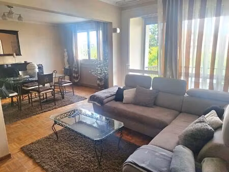 saint priest  t5  94m²  3 chambres dont une suite parentale avec salle d'eau  une salle de