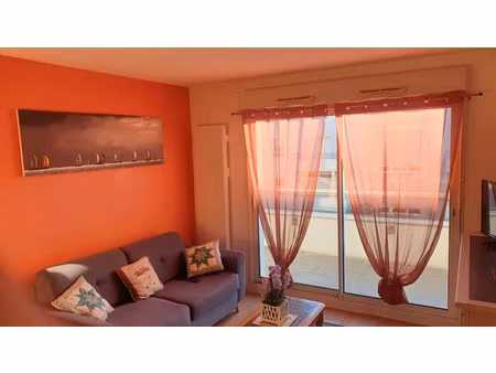 location meublée appartement 2 pièces 33 m² à séné (56860)  750 €