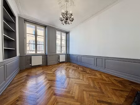 emplacement premium : bureau de 65m² en plein coeur d'épinal