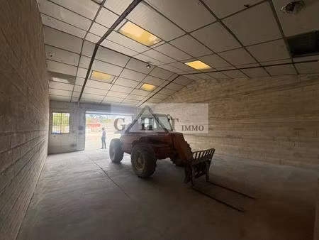 entrepot 98 m² a louer a reau
