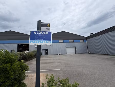 vongy park - local entrepôt et bureaux