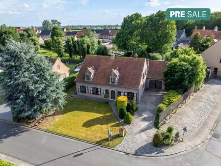 karaktervol huis in fermettestijl te koop in merkem op 885m²