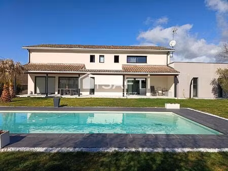 maison d'architecte 290 m² – piscine – terrasse couverte 50 m² – parcelle 2 270 m²