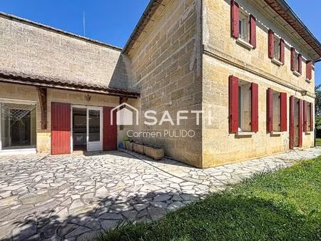 grande maison familiale de 1820 avec dépendances exceptionnelles à saint-magne-de-castillo