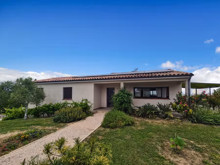 maison t7 de 147m2 avec jardin et grand garage en sous-sol