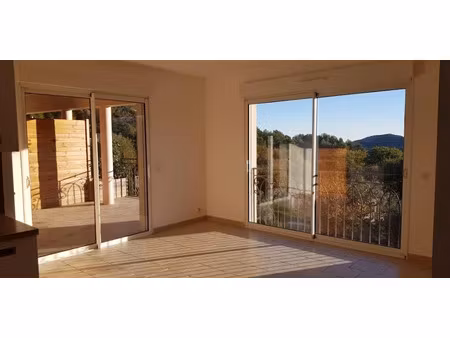 location appartement 2 pièces 44 m² à les adrets-de-l'esterel (83600)  930 €
