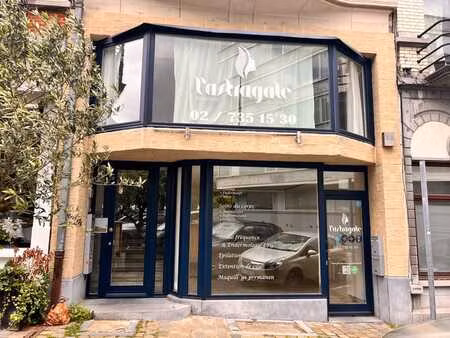 etterbeek – quartier montgomery: rez commercial à louer