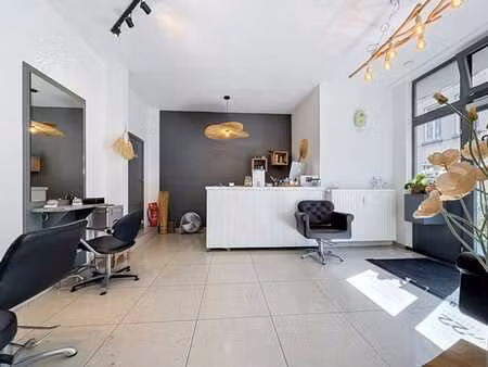 lumineux local commercial en plein centre avec box garage