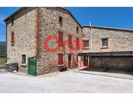 location maison 4 pièces 132 m² à prades (66500)  813 €