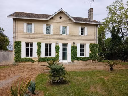 location maison 6 pièces 140 m² à néac (33500)  1 225 €