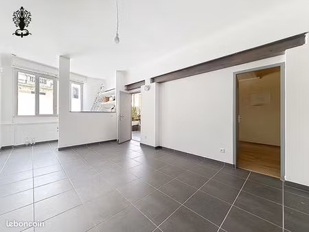 immeuble 6 pièces 160 m²