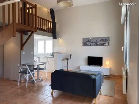 appartement f2 en duplex de 40 m2 loué meublé  très peu de charge de copropriété