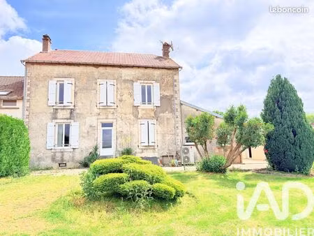 maison 8 pièces 233 m²