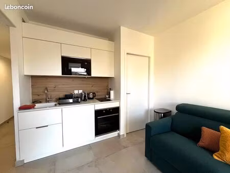 studio 1 pièce 25 m²