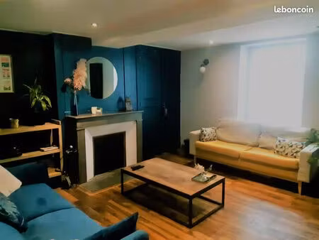 t4 meublé rénové –3 chambres – centre historique grenoble