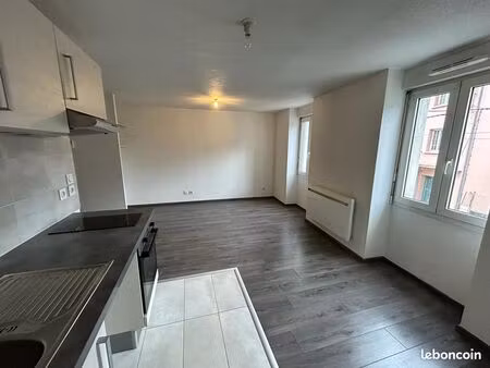 studio 30m2 montreal la cluse