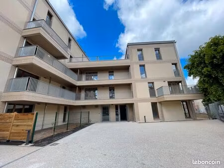 appartement t2 lumineux au cœur du centre-ville de caen
